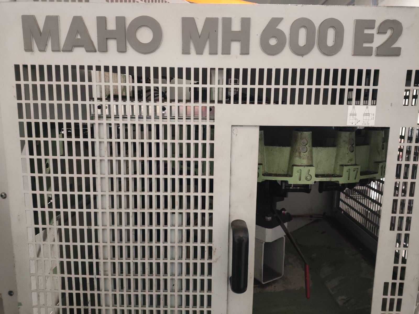 Верстат фрезерний з ЧПУ MAHO 600E