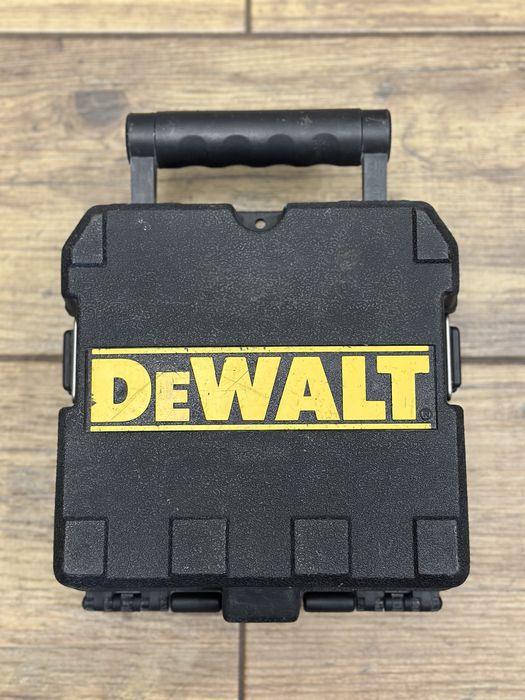 Zielony laser krzyżowy, akumulatorowy DeWalt | DW088CG