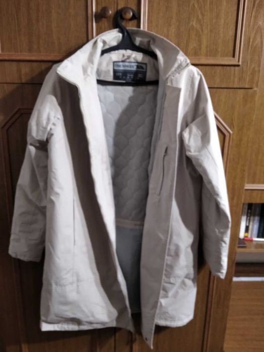 куртка женская осенняя 46-48 светло бежевая.