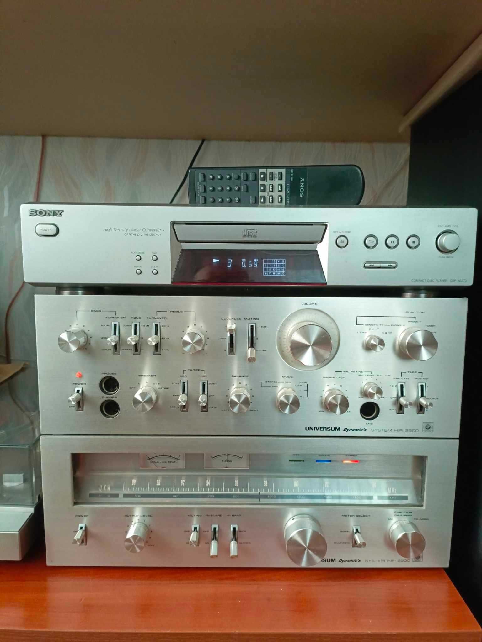Universum HiFi 2500 + 2xSony : CDP-XE270 + pilot PS-X35 + Akcesoria
