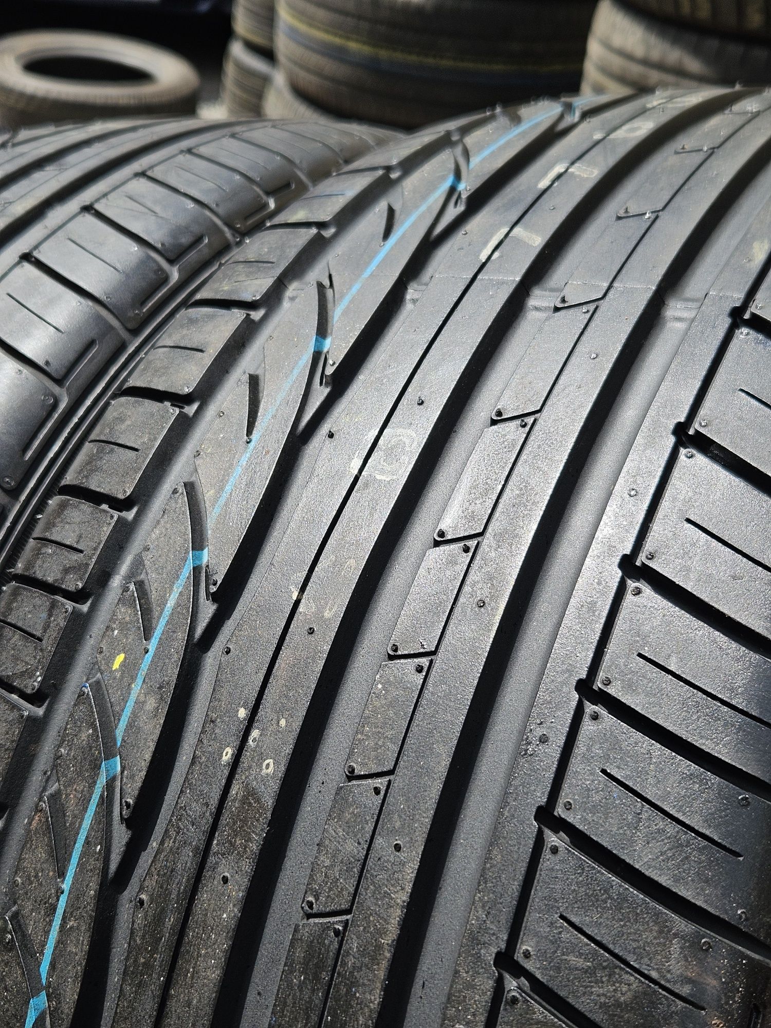Шины НОВЫЕ 265 45 R 21 Dunlop SP sport 01 комплект лето