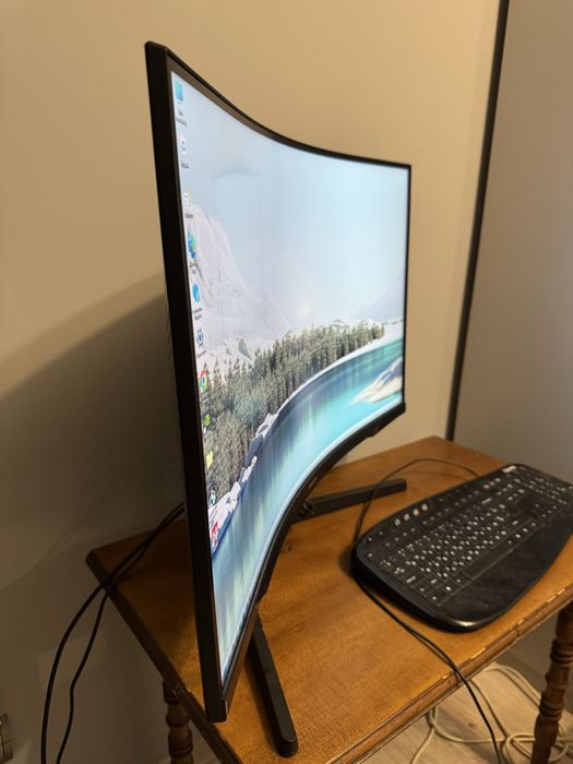 Монитор Samsung Odyssey gaming G55 32 дюйма