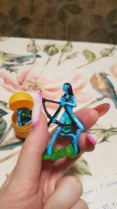 Игрушки с Киндеров, Kinder Avatar Нейтири новая, повтор