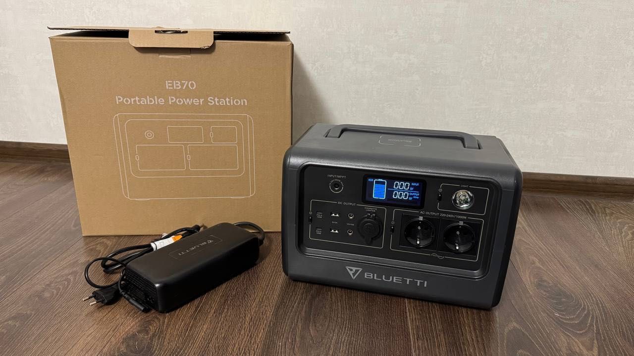 Зарядна станція Bluetti EB70
