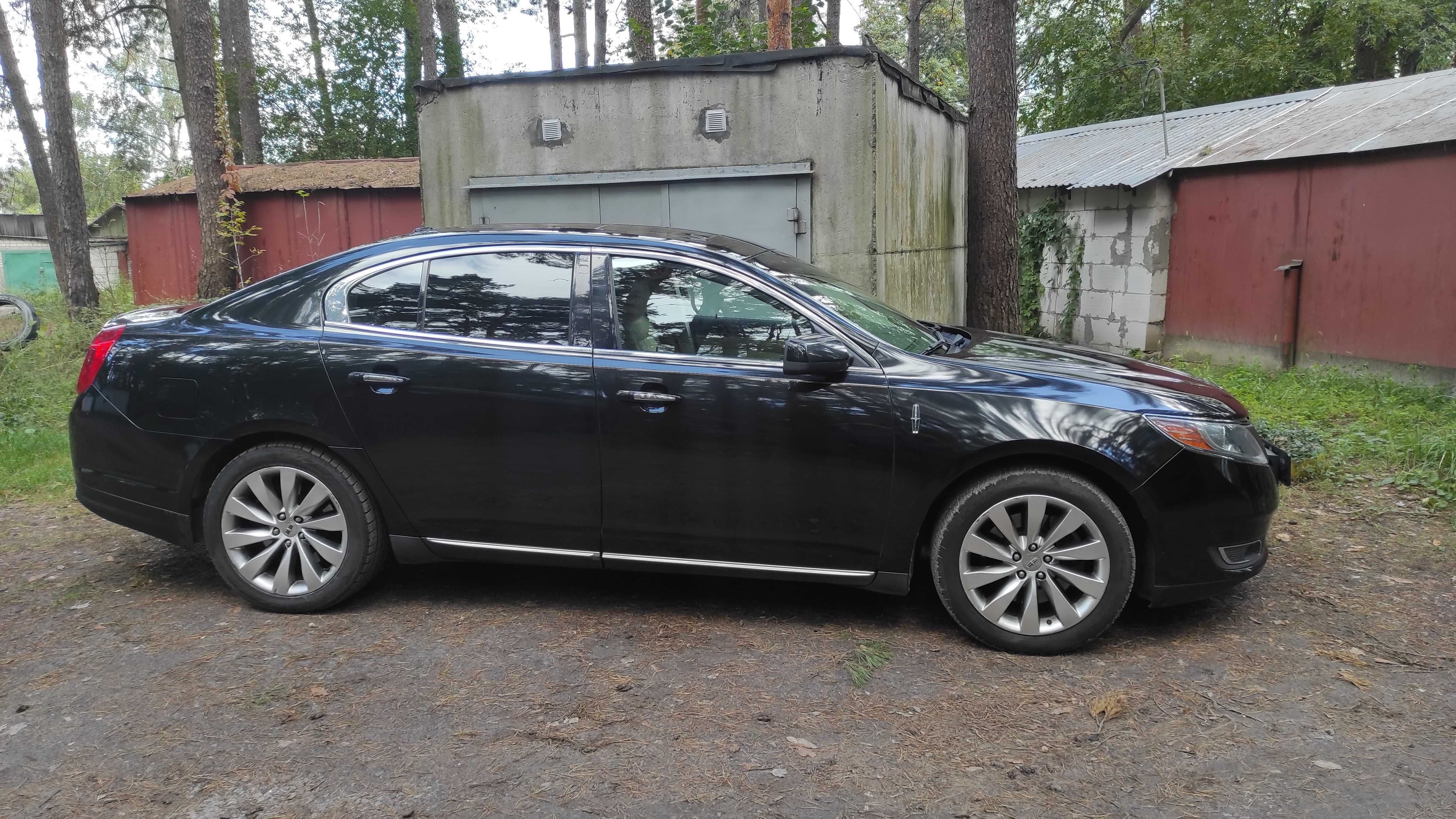 Продам Lincoln MKS седан