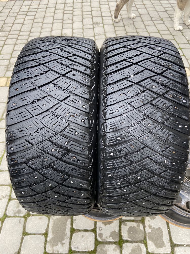 Резина Зимові Шини Гума Goodyear 215 55 R16 Ultragrip