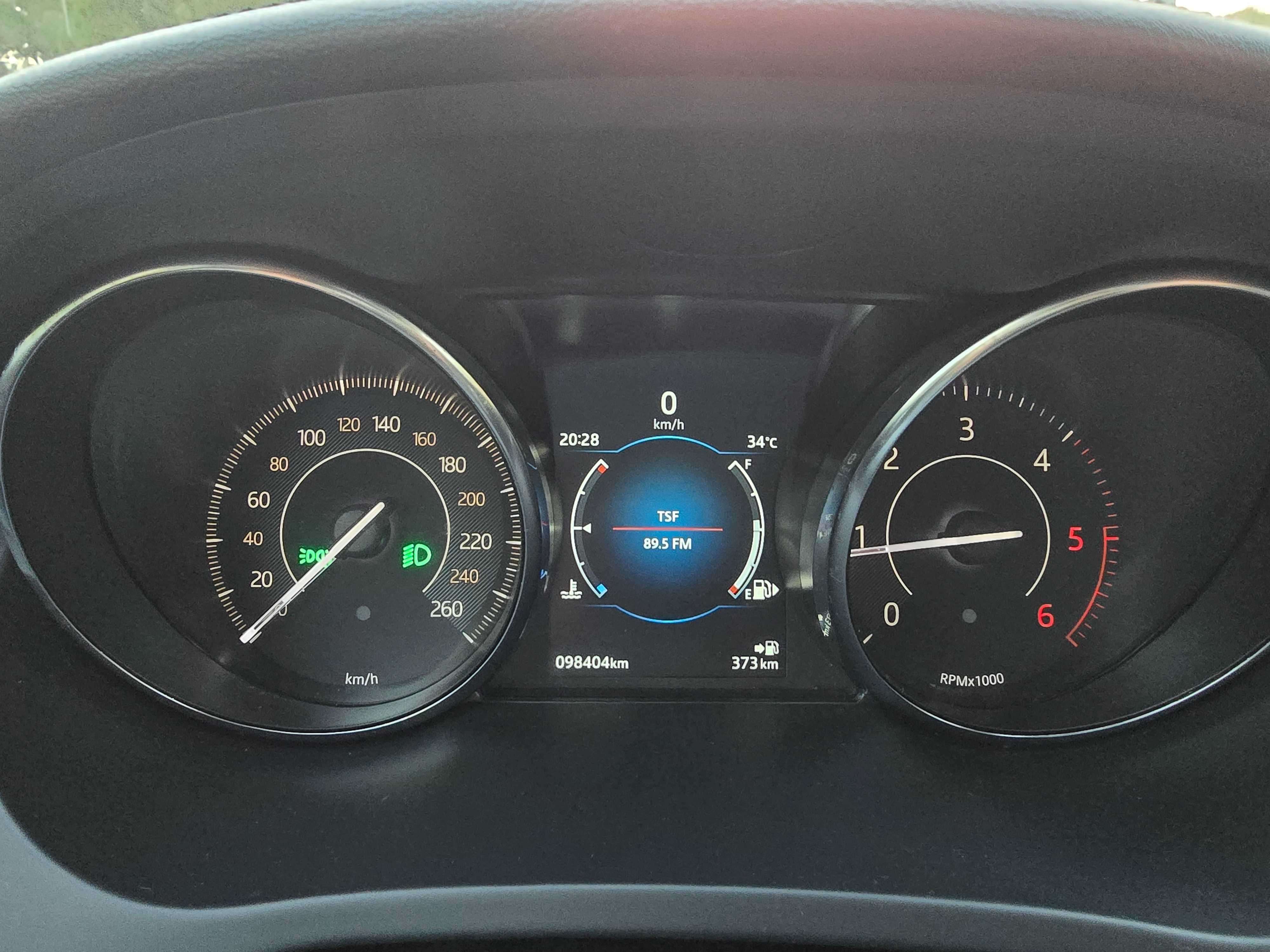 Jaguar E-PACE i4D S - Nacional sempre assistido na Jaguar c/98mil km