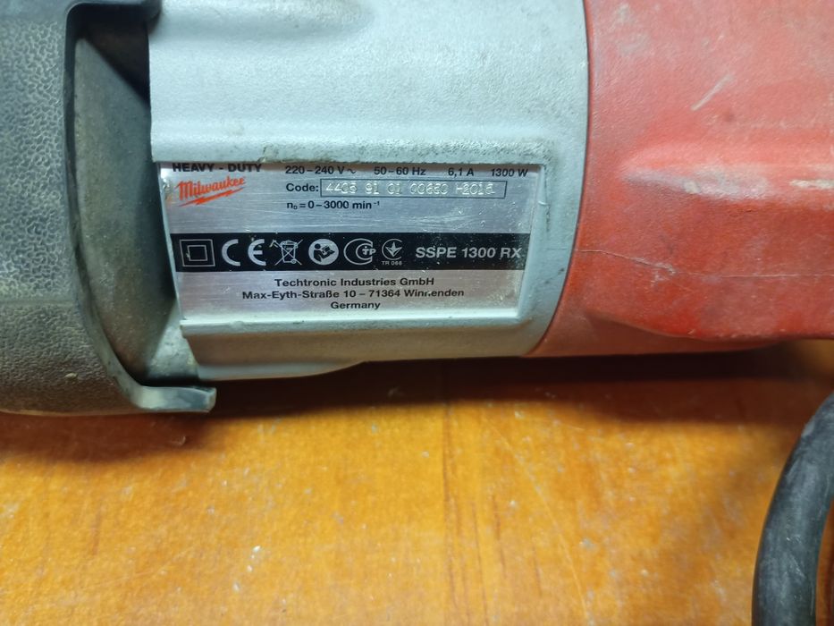 Piła szablasta lisi ogon Milwaukee SSPE 1300 RX.