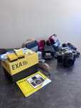 Aparat analogowy EXA 1b obiektyw carl zeiss tessar 2.8/50 + akcesoria