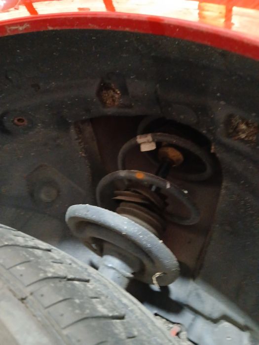 Amortecedor frente direito RENAULT Clio IV Grandtour (KH_)