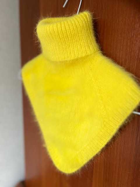 Манішка із пуха норки тепла та яскрава