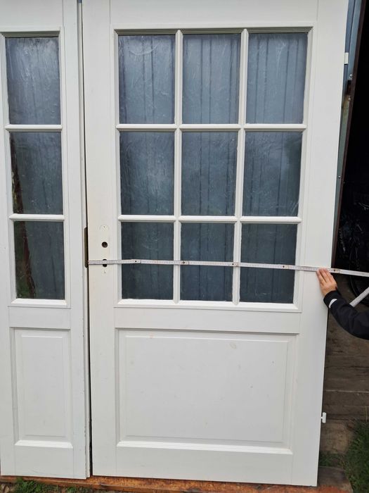 Drzwi dwuskrzydłowe drewniane przeszklone