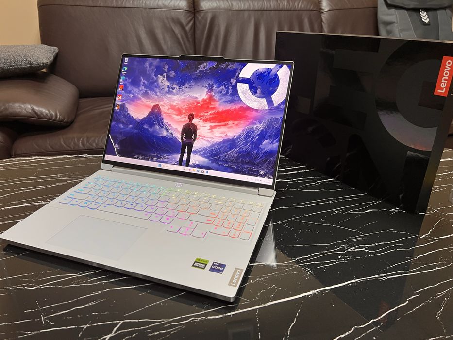 legion 7 Qhd i9-14900hx Rtx 4070 ddr5-32 ssd 1000