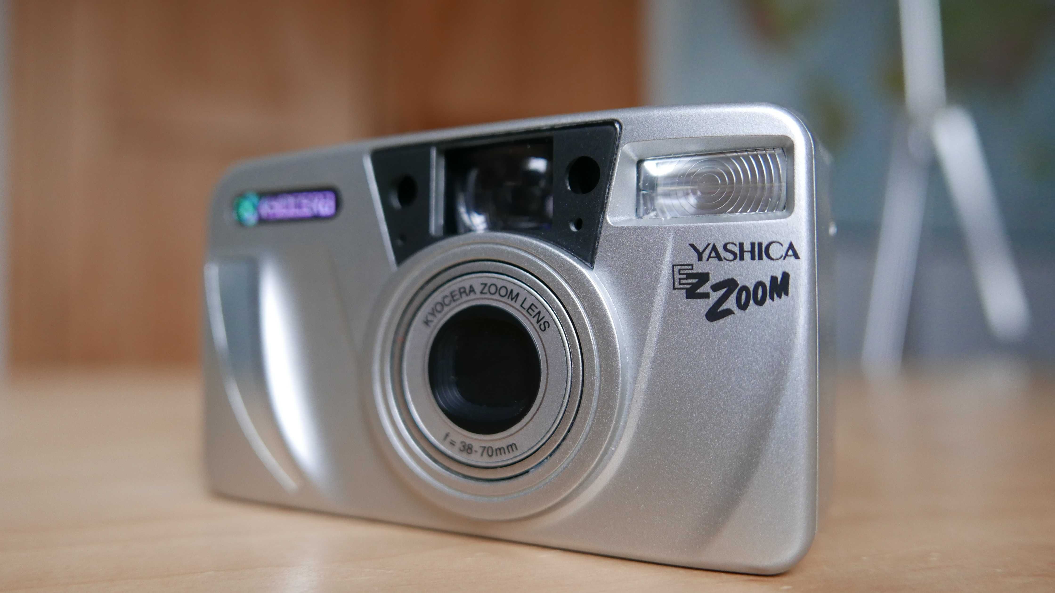 Aparat analogowy Yashica EZ ZOOM