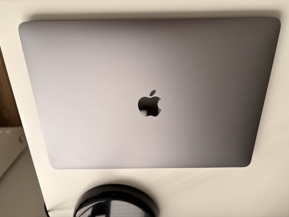 Macbook Air M1 stan idealny, org pudelko. Bateria 94%