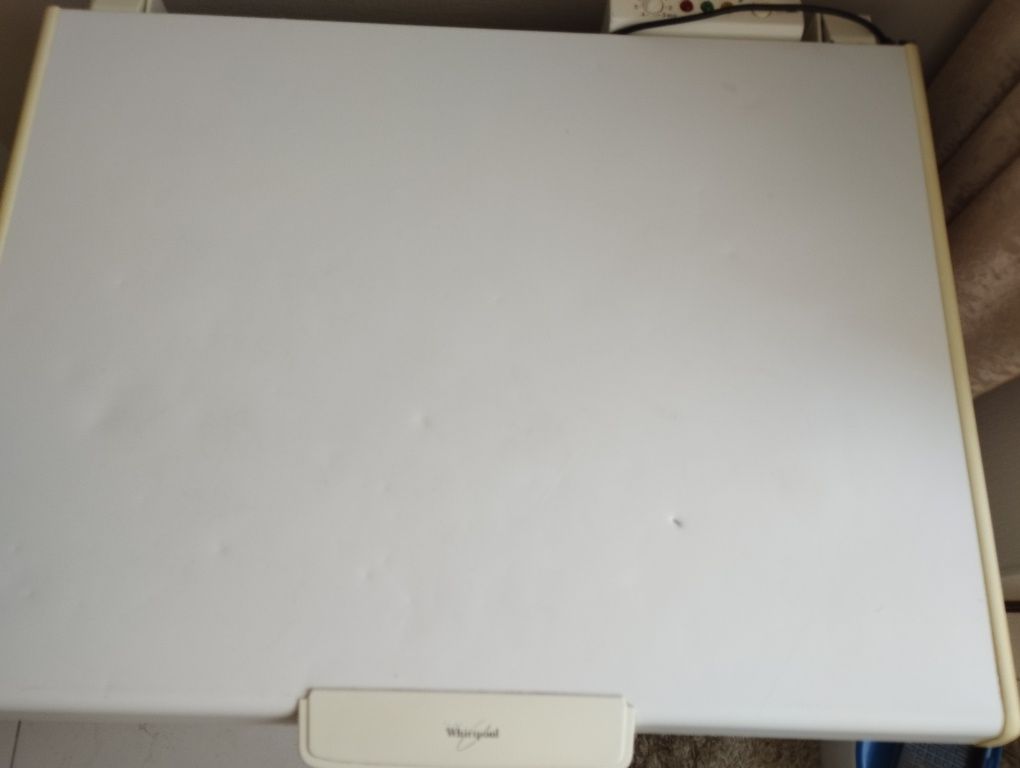 Морозильна камера скриня Whirlpool AFG  5220 C/H