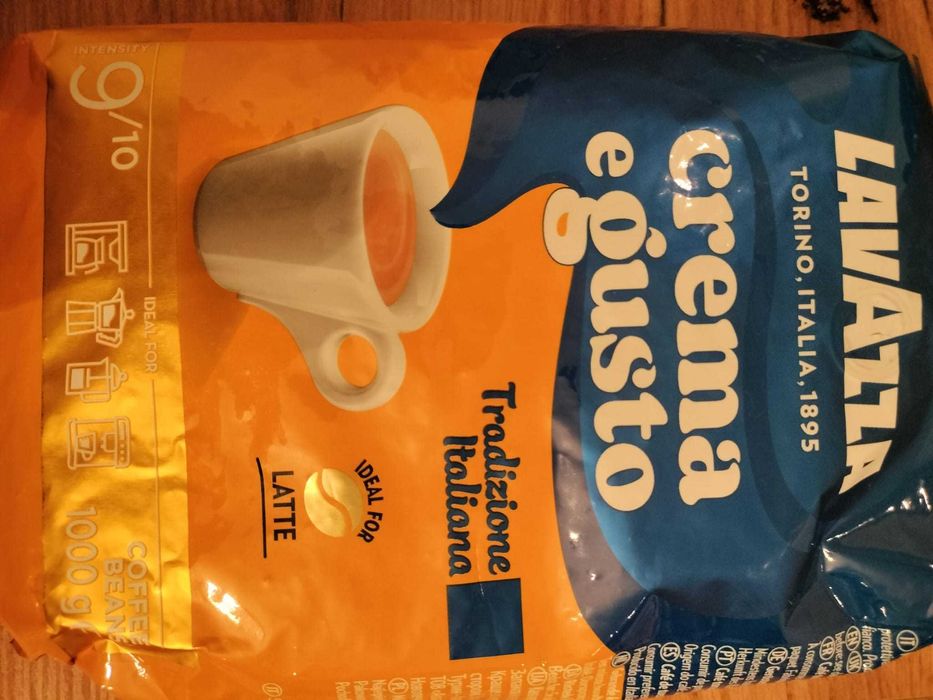 Kawa LAVAZZA CREMA E gusto Tradizone Italiana 1kg ziarnista Niecmy