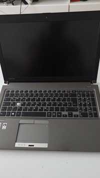 Laptop Toshiba tegra 750-a180
