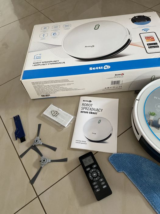 Robot sprzatajacy i mopujący z nawigacją