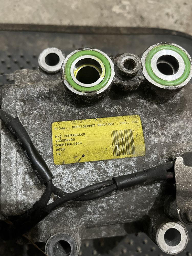 Компрессор кондиционера Ford Fiesta Mk5-6 mazda 2