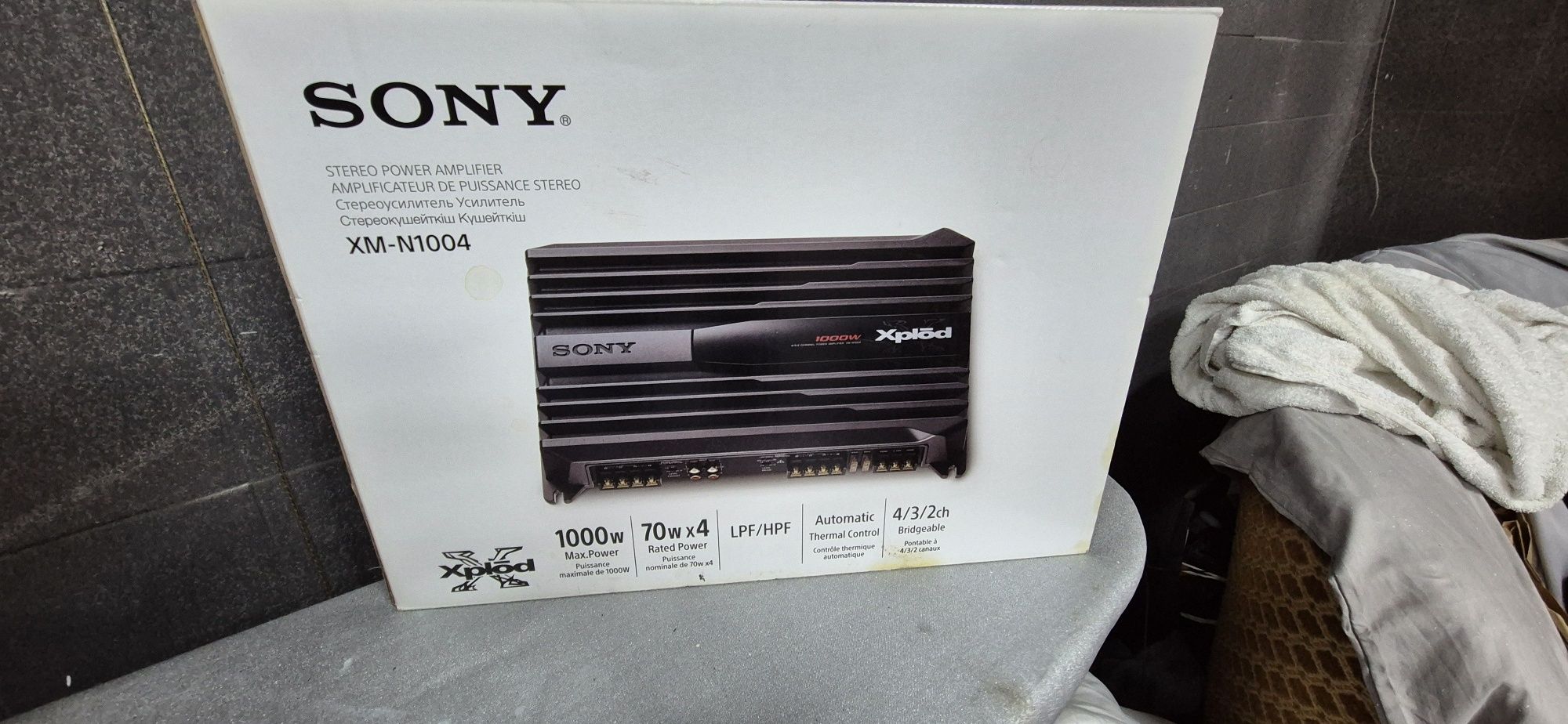 Amplificador car audio Sony 1000w muito pouco uso de trabalho  4canais