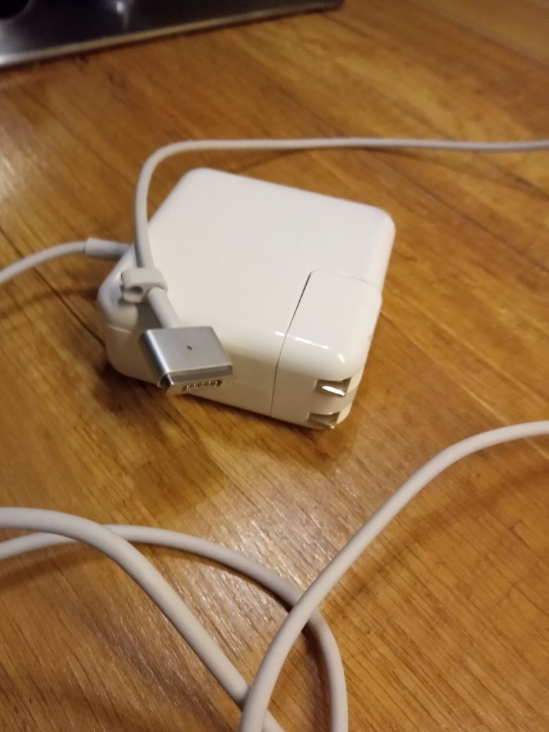 MacBook adapter 40w