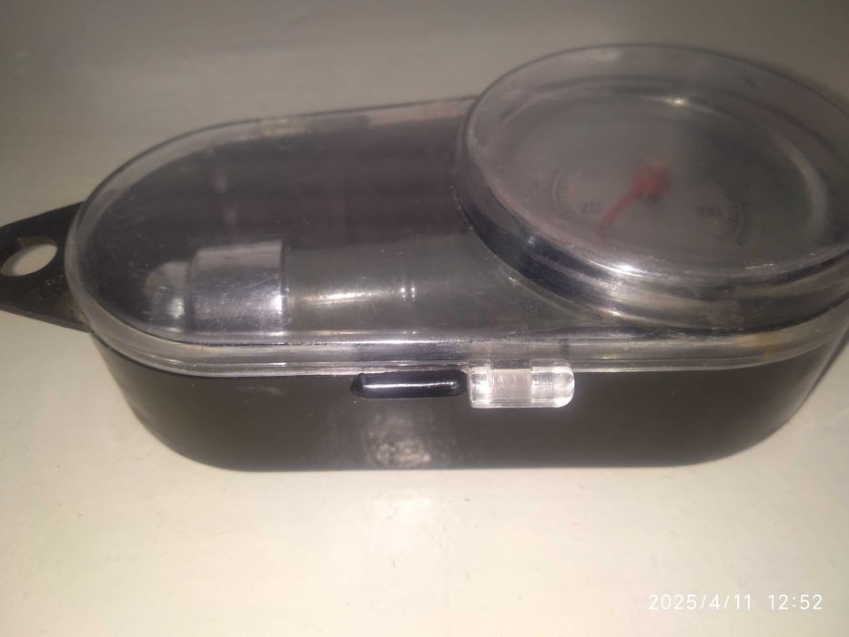 Манометр до 7,5 кг/см2.