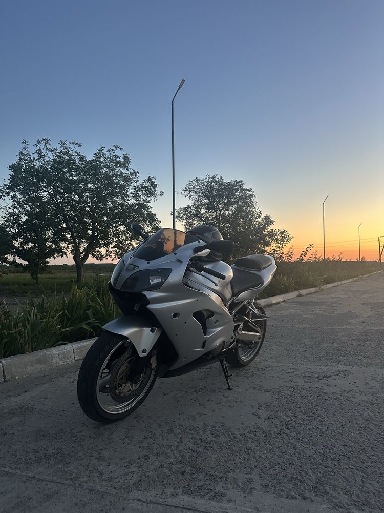 Kavasaki Ninja ZX-9R