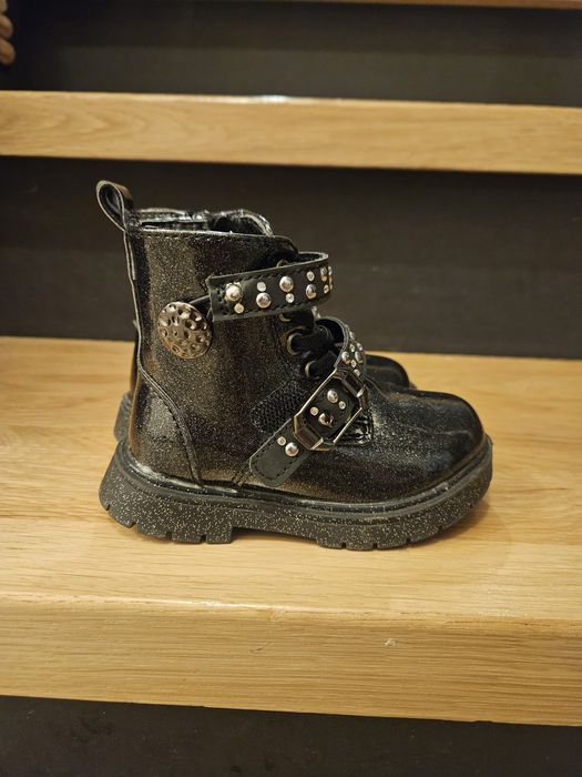 Kozaczki dla dziewczynki r. 23