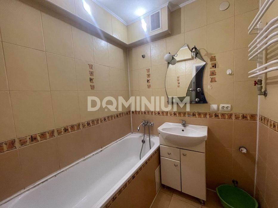 Продається однокімнатна квартира в місті Хуст