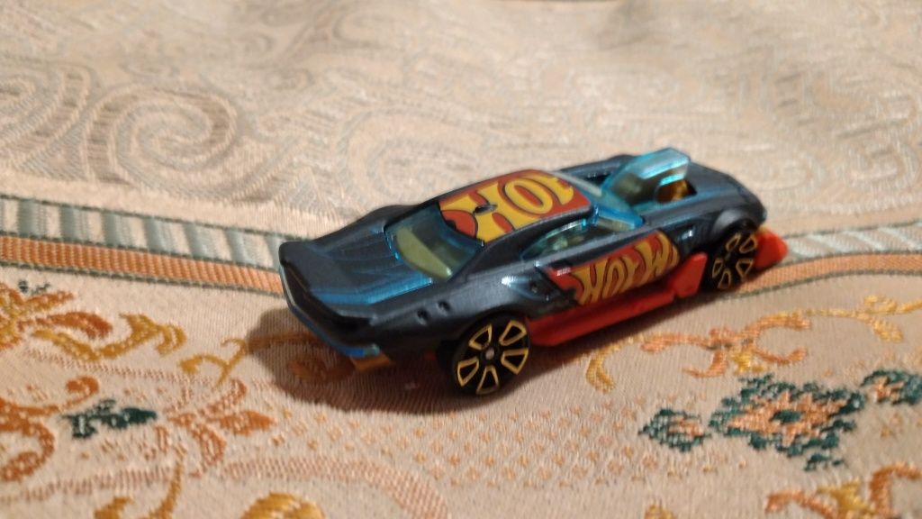 Vendo esta réplica HW Modified hotwheels!!!