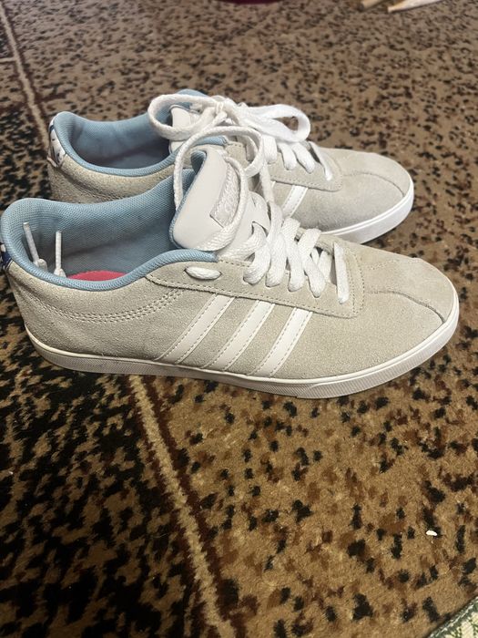 Кеди adidas в чудовому стані