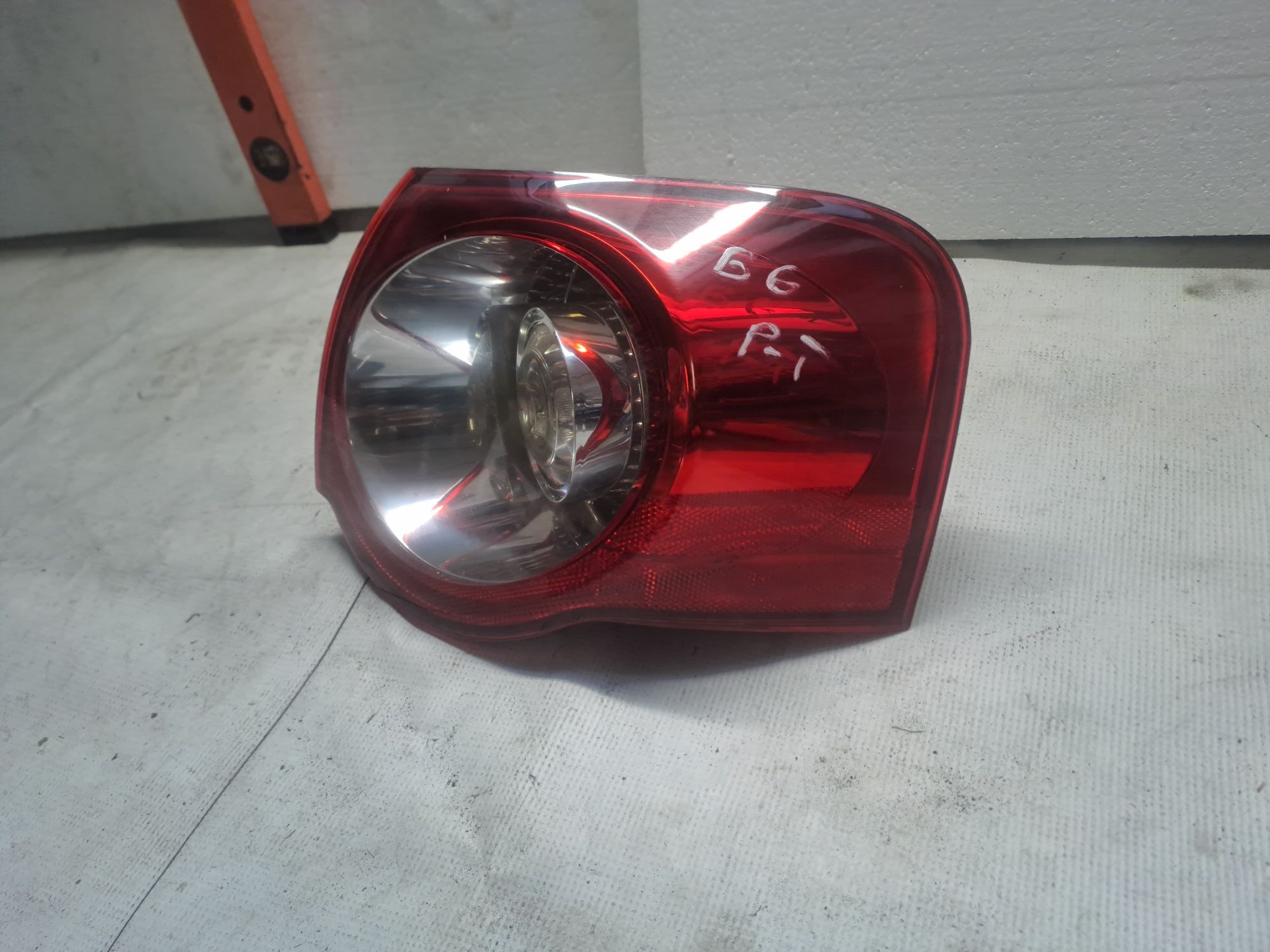Lampa tylna tył prawa Vw Passat B6 05-10