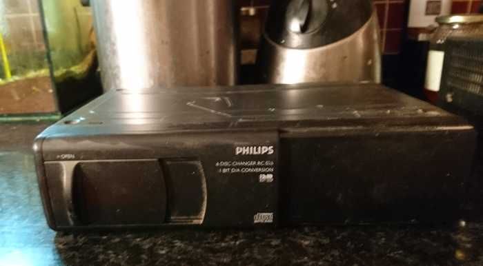 Caixa de cd's Philips para carro / som auto