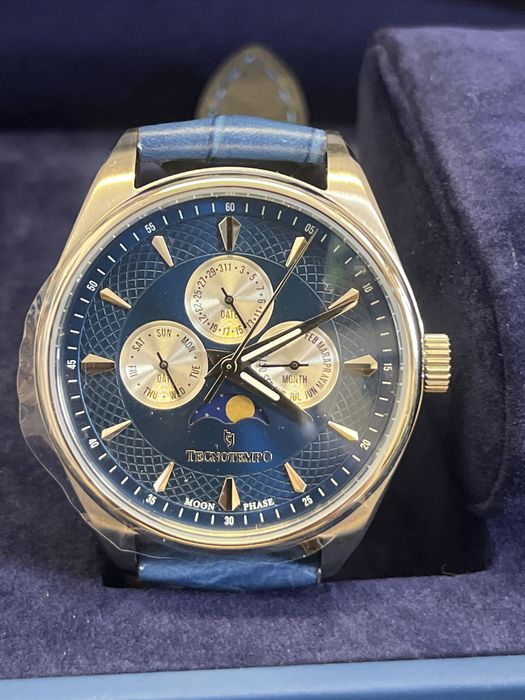 Relogio Tecnotempo novo com mez dia e semana