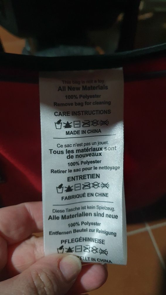 Triciclo vermelho