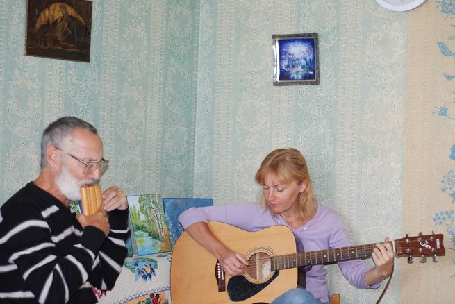 Уроки игры на дудуке, сопилке, панфлейте, гитаре в Киеве