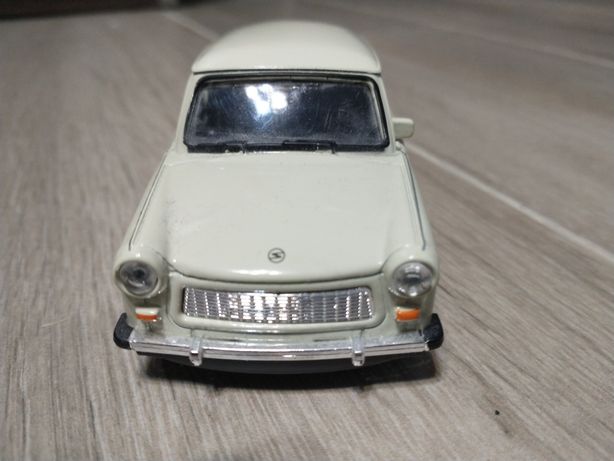 Samochodzik kolekcjonerski Trabant 601