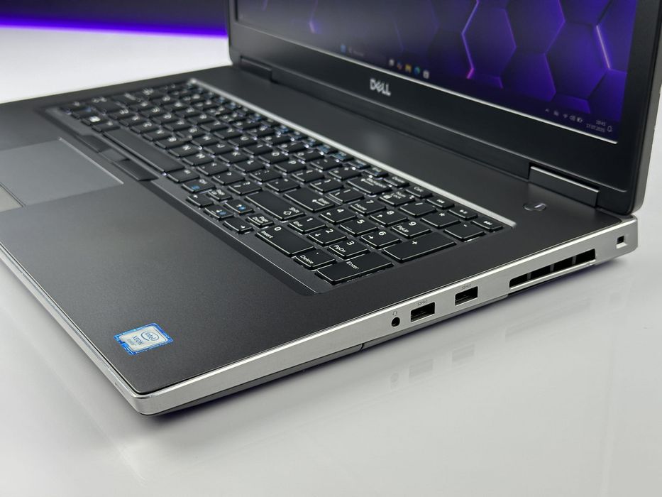 Laptop DELL Precision 7740 | Xeon E-2276M / FHD / RTX 4000 / US / FV23