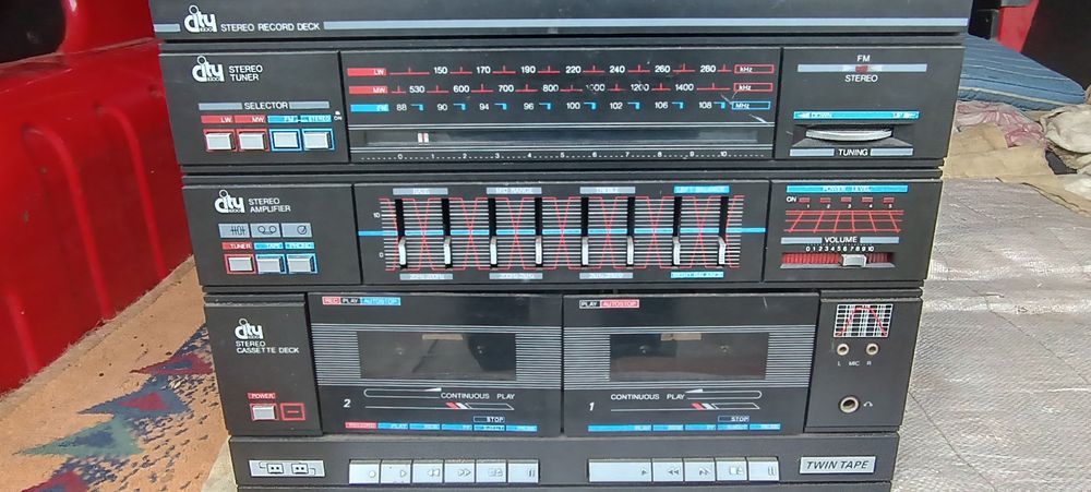 Програвач пластинок вініл.