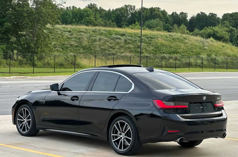 BMW 3 Series 330i      2020