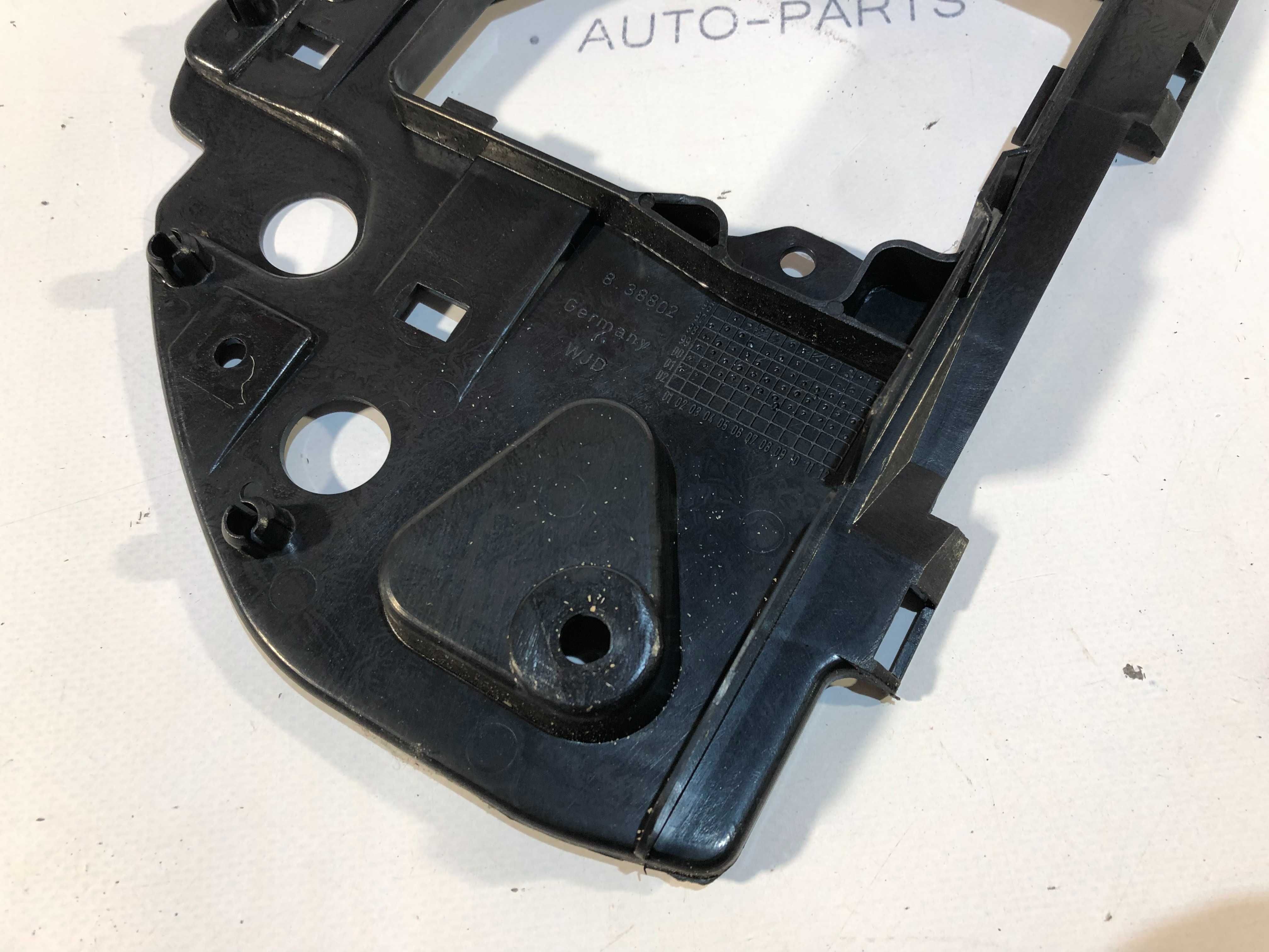 Plastico Caixa Fusiveis Interior AUDI A3 S3 8L ORIGINAL
