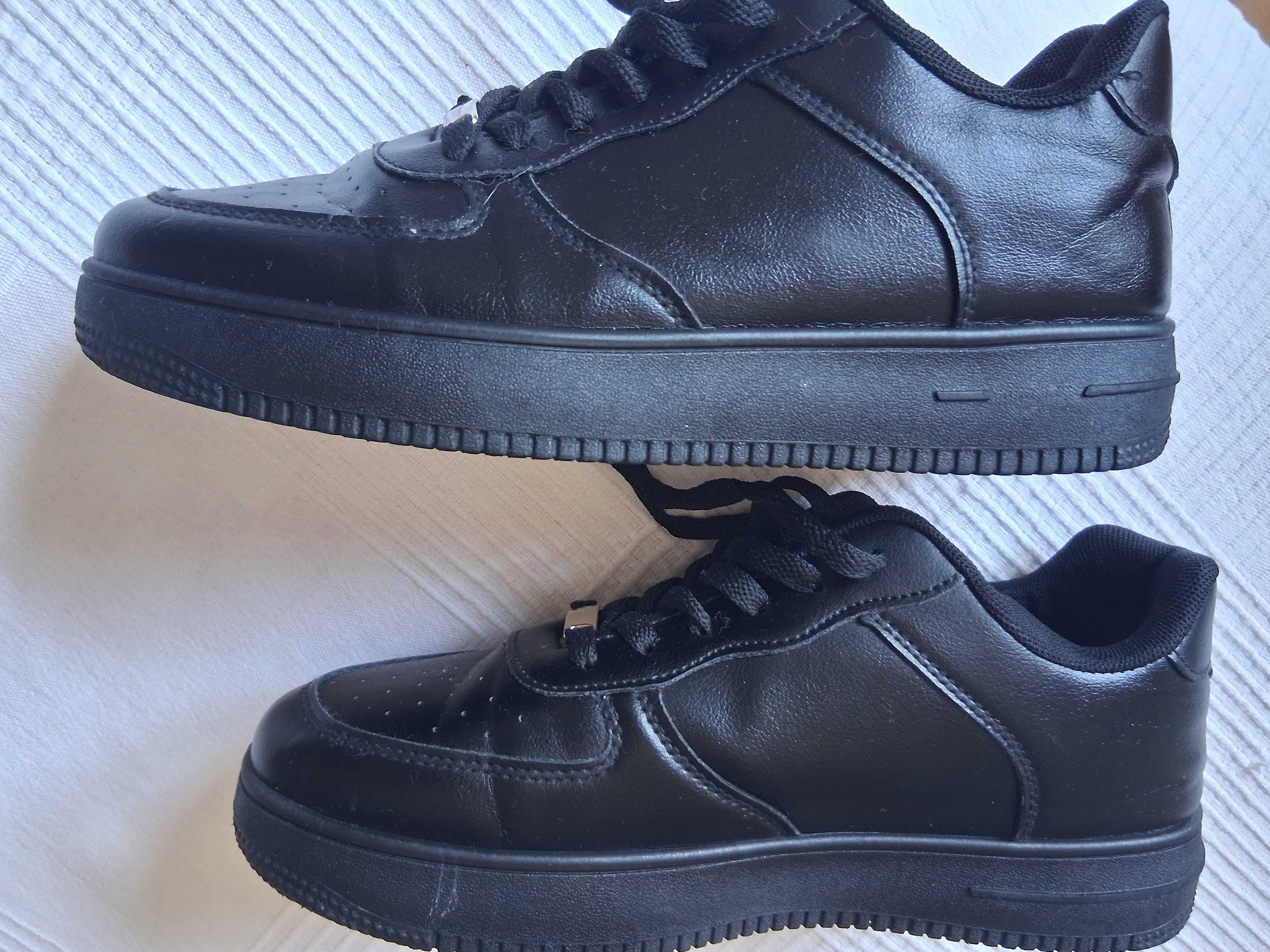 Sapatos pretos de cordões, Primark, Tam 40 (Portes incluídos)