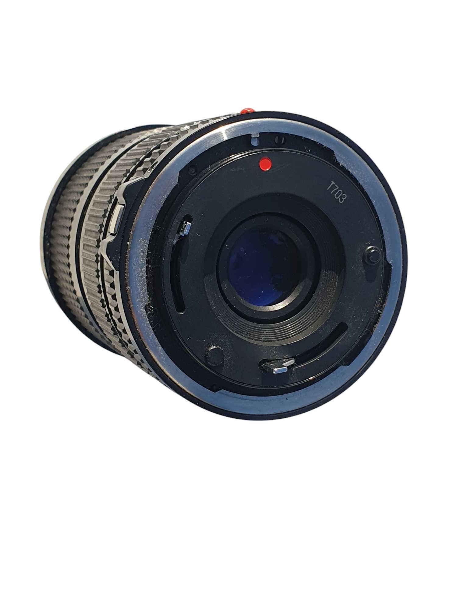 Stary obiektyw Canon Zoom Lens FD 35-70mm f/4 wraz z filtrem BEWETAR