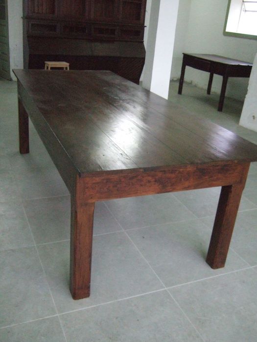 Table built in the traditional way64564261206274121