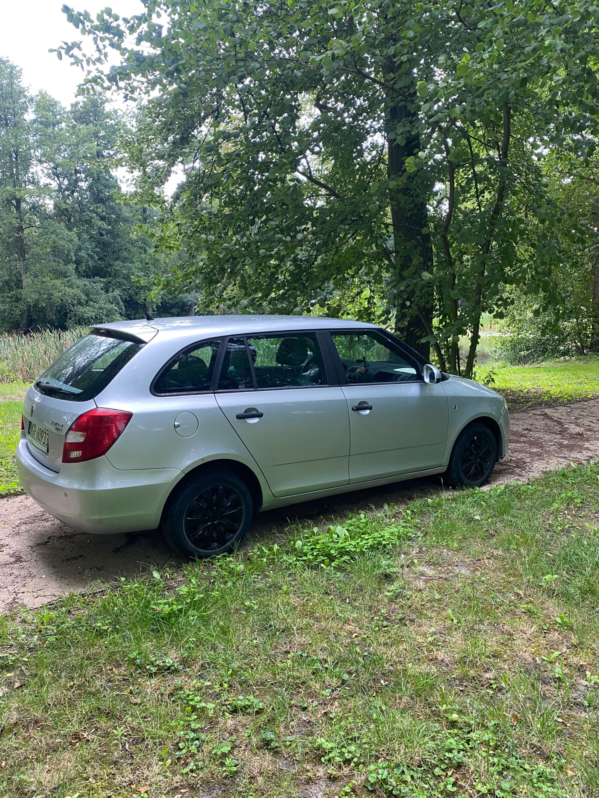 Samochod skoda 2
