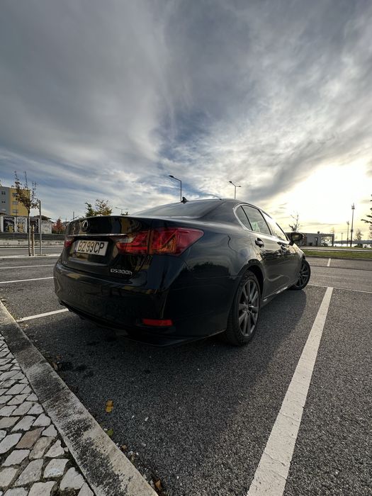 Lexus GS 300h Executive - Luxo e Fiabilidade Japonesa