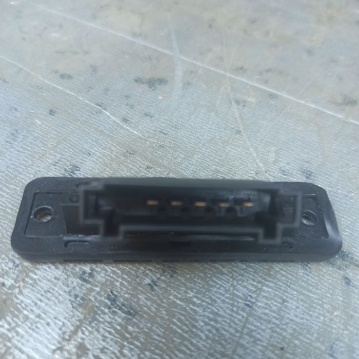 Контакти на бокову дверку віто 639, в відмінному стані