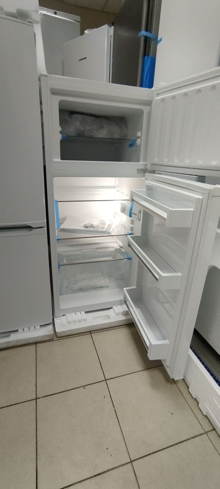 Компактный холодильник Liebherr с внушительным объемом!