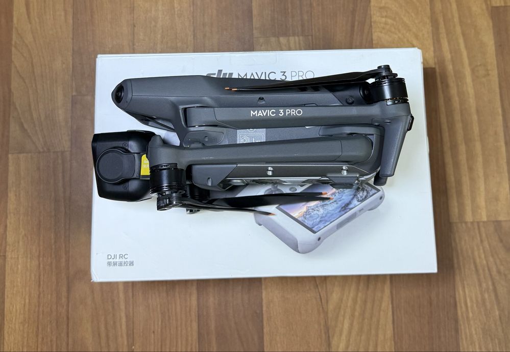 Дрон Dji mavic 3pro комплект Б/У